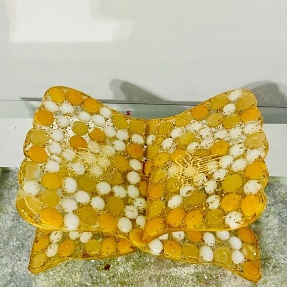 Resin Quran Stand โ Handmade Decorative Book Holder with Gold & White Accents - Picture 2 of 2